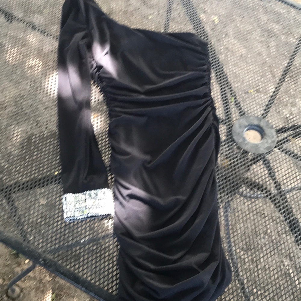 A one sleeve beautiful dress